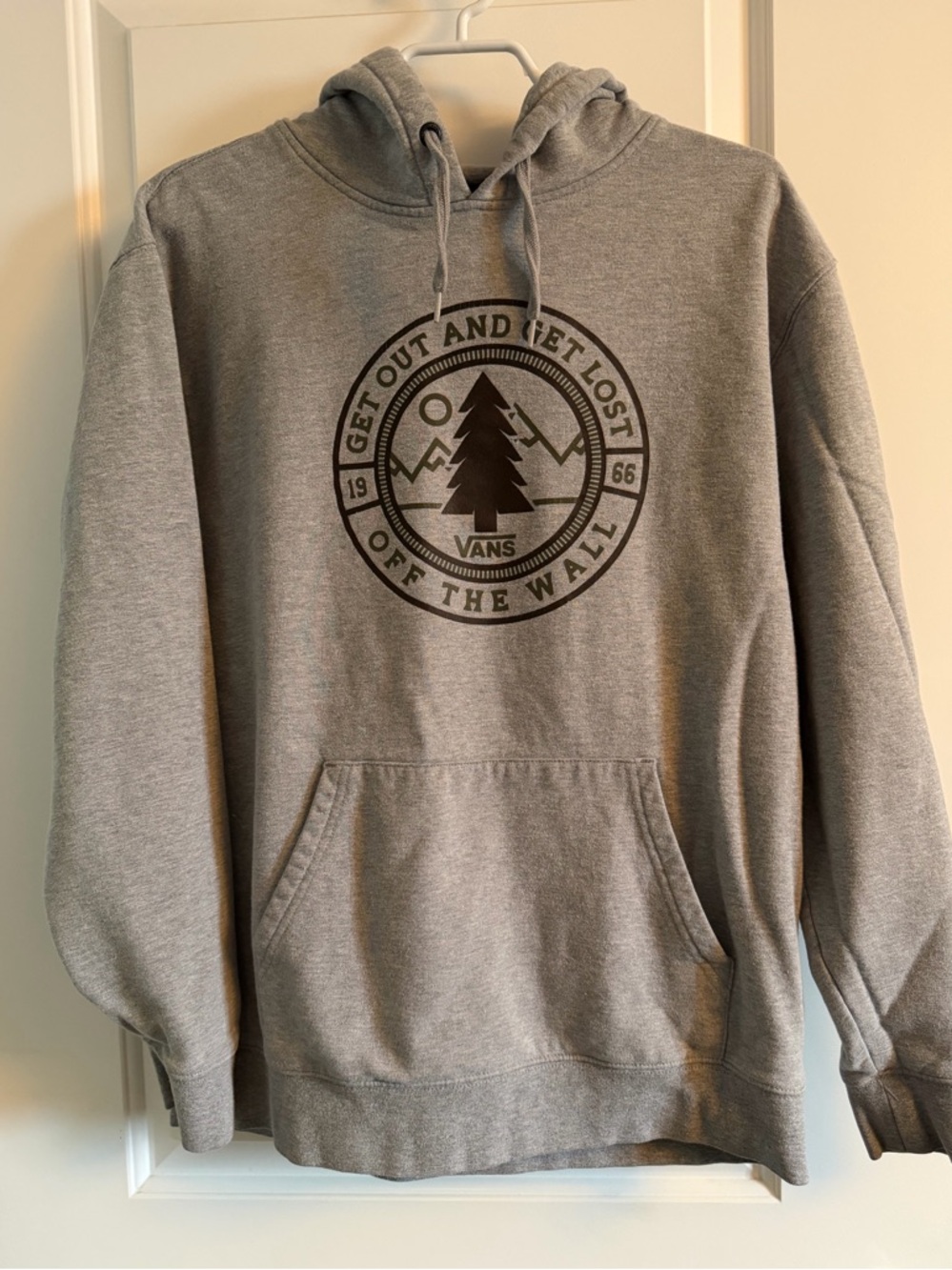 Men’s med. Vans Hoodie with Logo